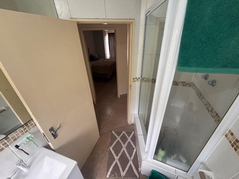2 Bedroom Unit up for Rent - Photo 5