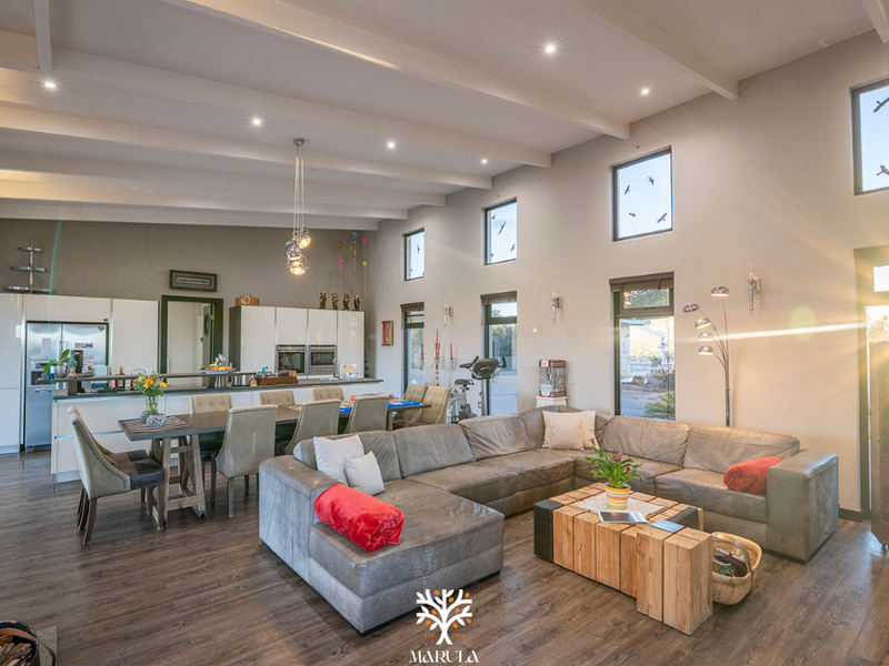 Luxurious Family Home For Sale | Finkenstein | N$10 500 000 - Photo 3