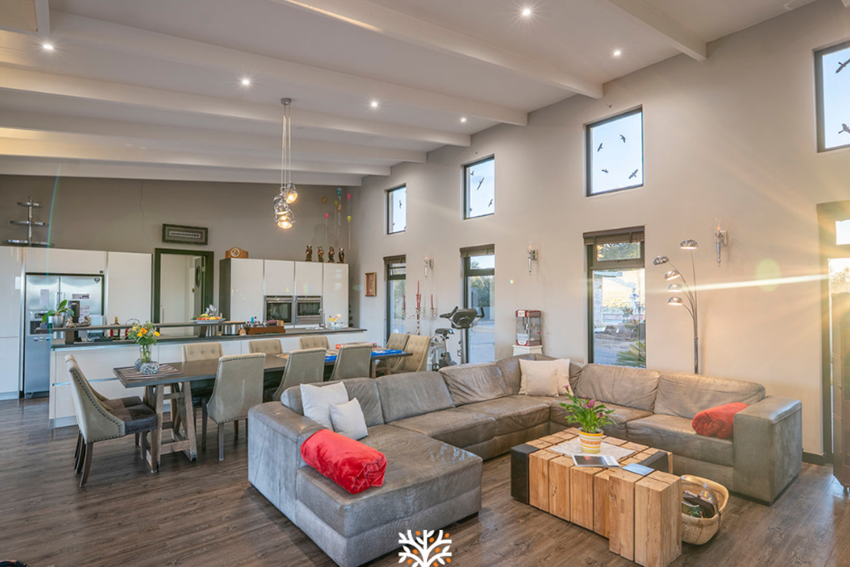 Luxurious Family Home For Sale | Finkenstein | N$10 500 000 - Photo 3