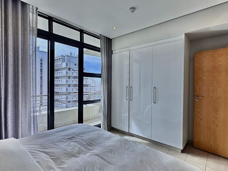 2 BEDROOM | 2 BATHROOM APARTMENT - Photo 10