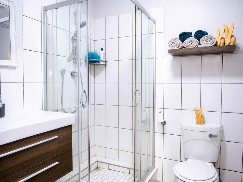 Rare Single-Level Family Units – Modern Comfort & Space! - Photo 8