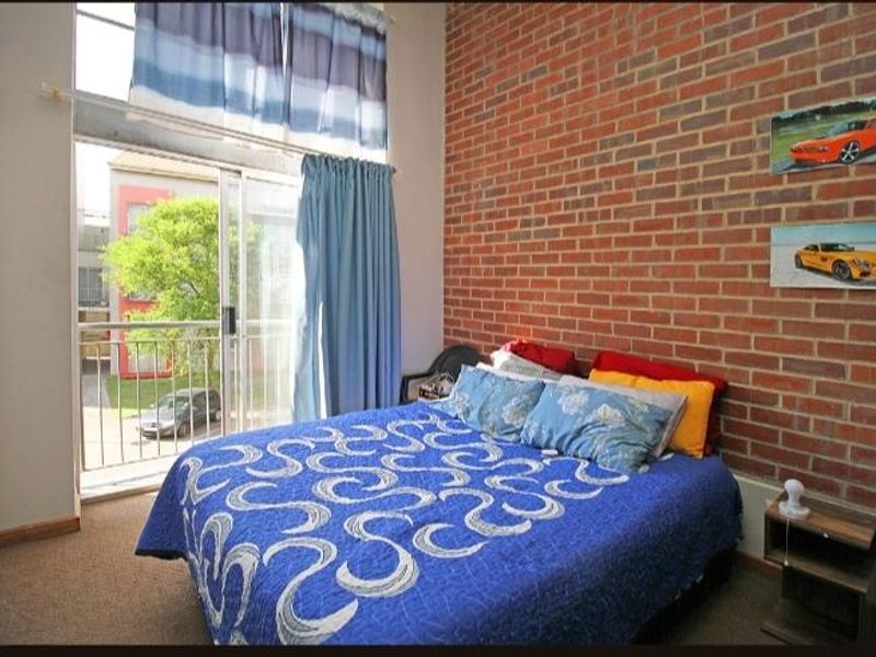 Charming 1-Bed Apartment with Loft in Houghton village Estate - Photo 10