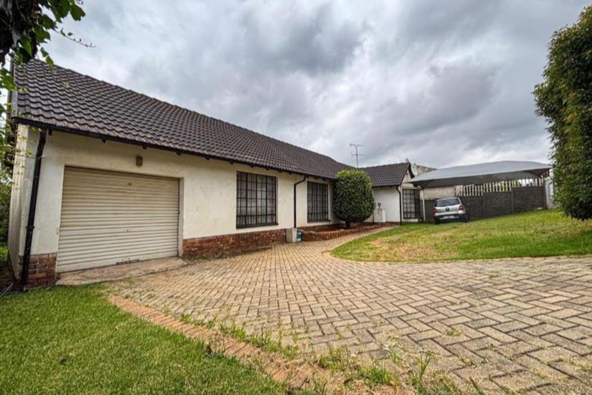 3 Bedroom House for Sale in Winchester Hills - Photo 3