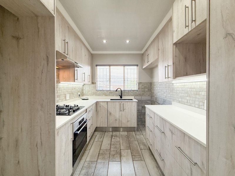 Newly Renovated Beauty with Sunset Views - Photo 3