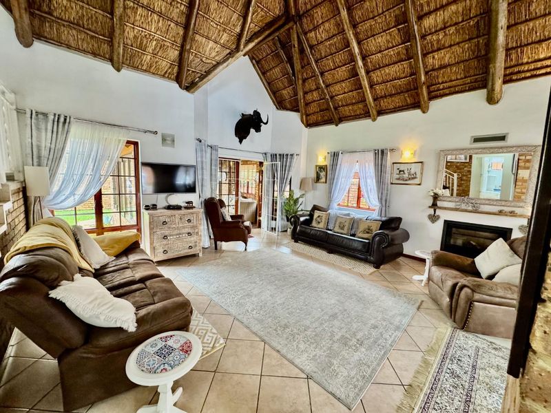 EXQUISITE CLUSTER FOR SALE IN SOUGHT AFTER COMPLEX IN RYNFIELD - Photo 8