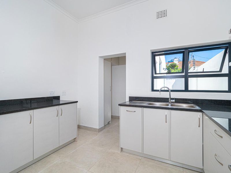 Charm and grace with lots of space. - Photo 10