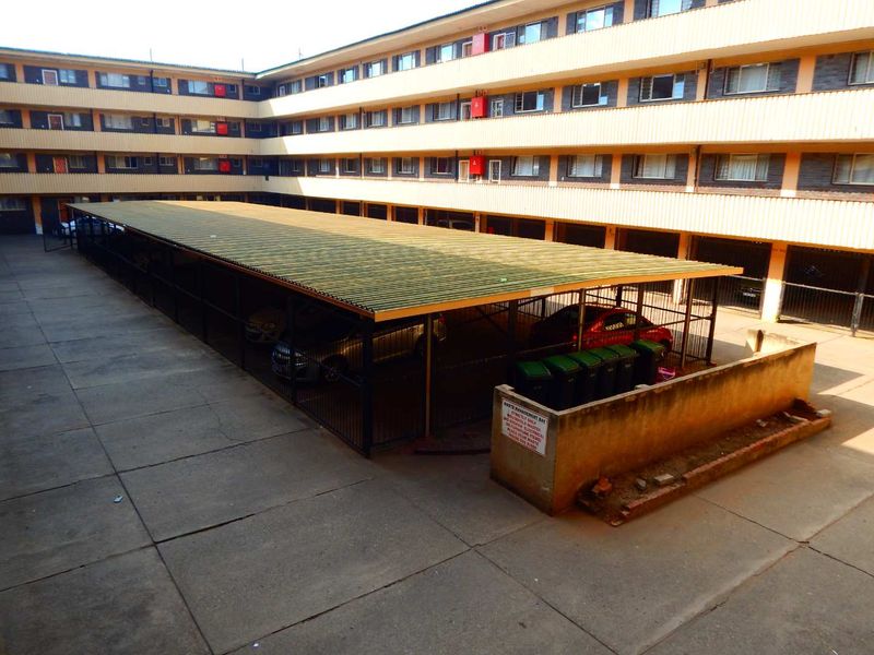 2 BEDROOM APARTMENT FOR SALE - Photo 2