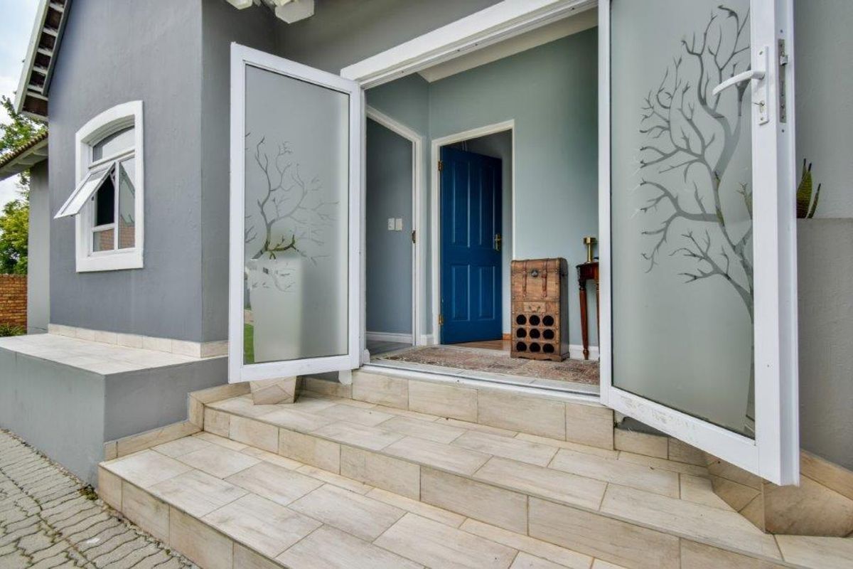 SECURE ESTATE LIVING - Photo 4