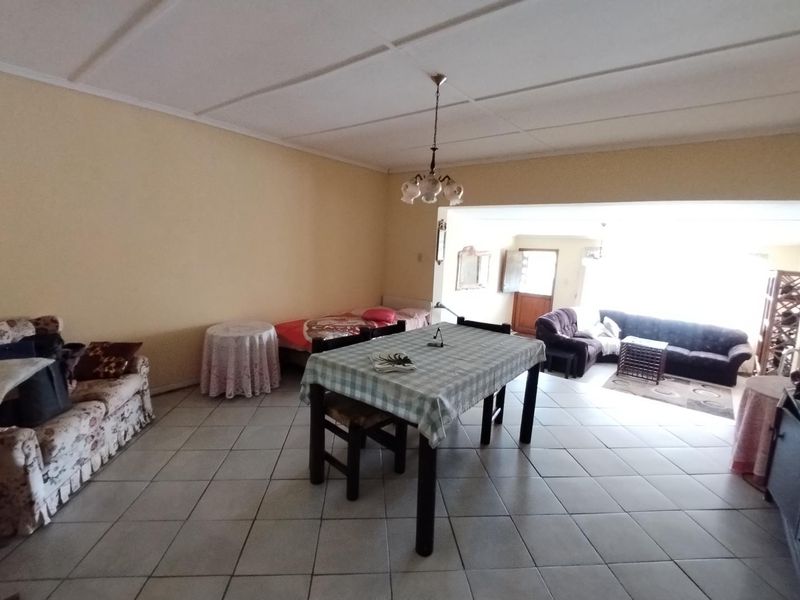 Perfect blend of comfort and potential - Photo 8