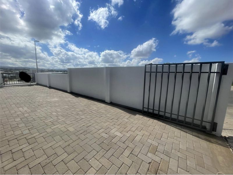 FOR SALE – BEAUTIFUL FREESTANDING HOME AT WATERFRONT - Photo 2