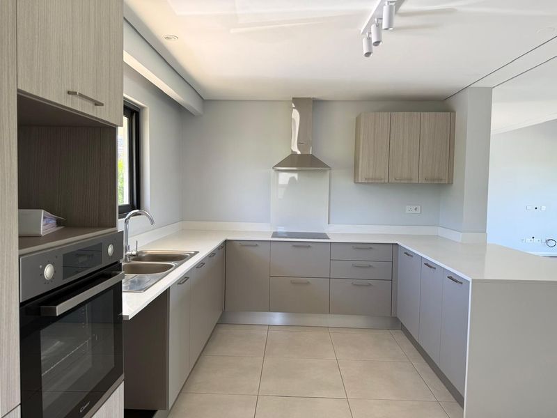 Spacious Family Villa with Private Pool & Mountain Views Rs 95 000 per month - Photo 5