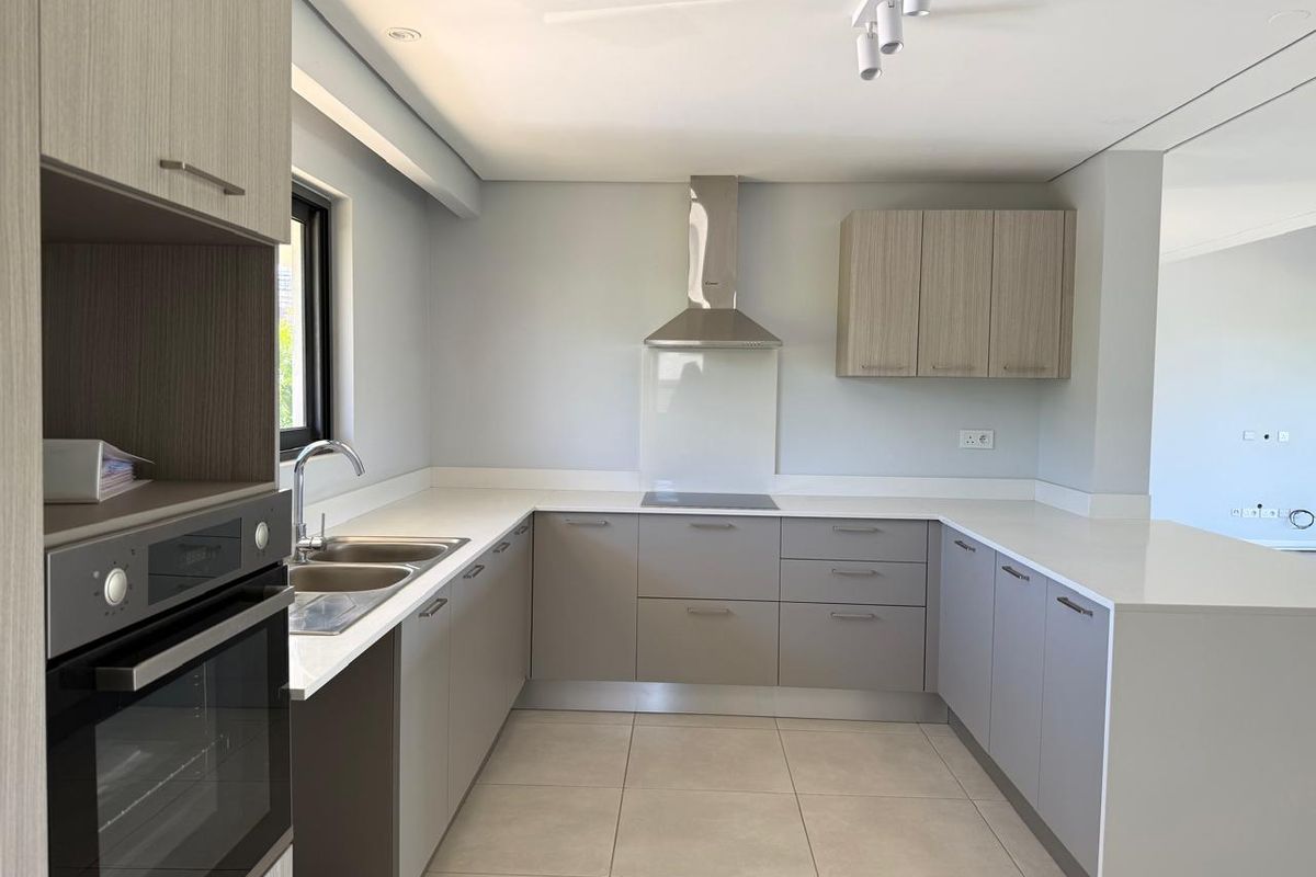 Spacious Family Villa with Private Pool & Mountain Views Rs 95 000 per month - Photo 5