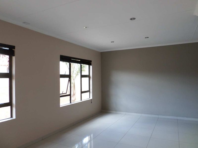 Investor's dream -Tenanted units ready for portfolio Growth! - Photo 6