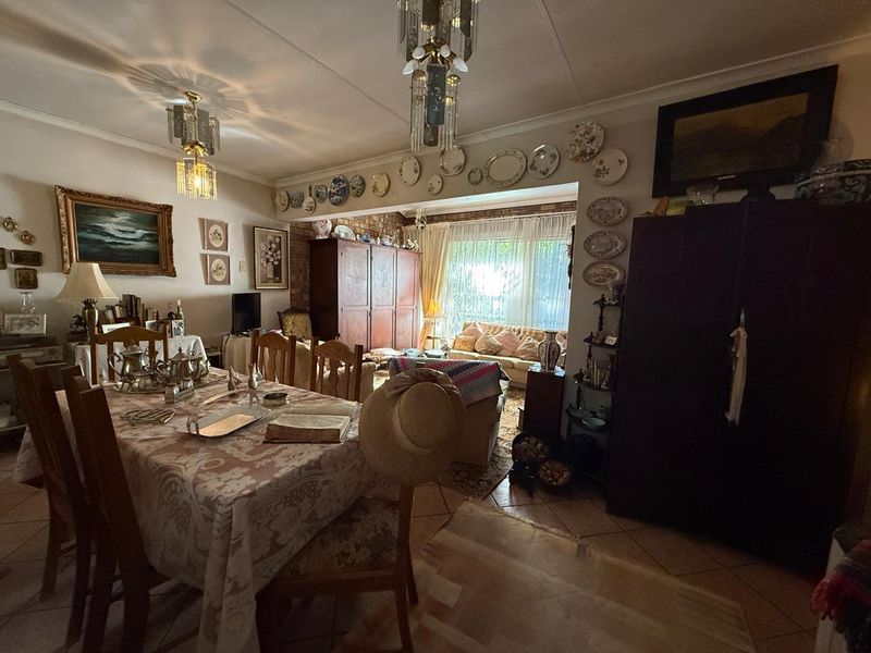 Charming 3-Bedroom Duet – A Hidden Gem with Garden Bliss - Photo 8