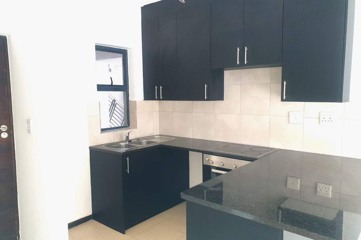 Tranquil Retreat with Premier Amenities - Photo 4