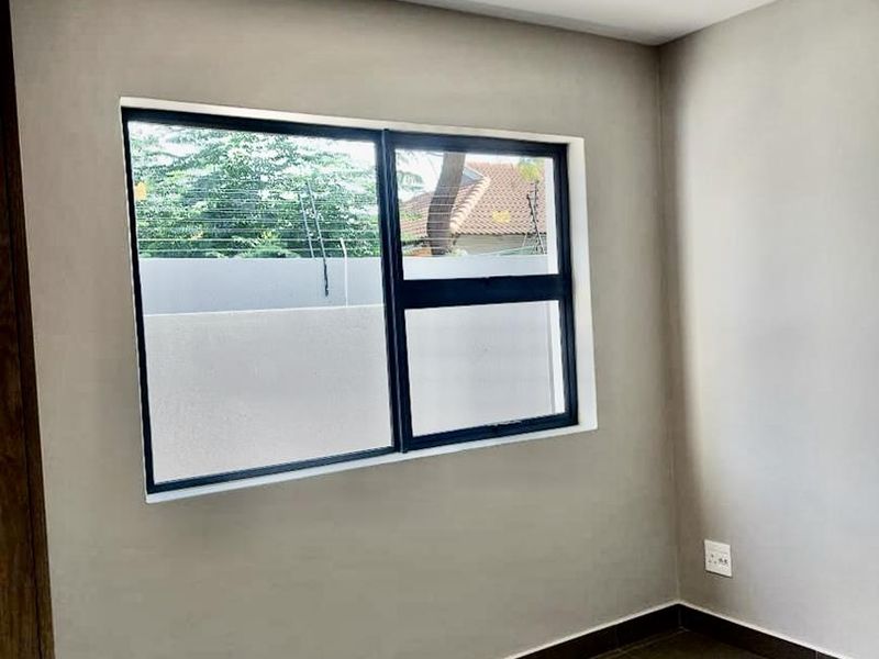 2 bedroom ground floor apartment  in MONTANA - Photo 4