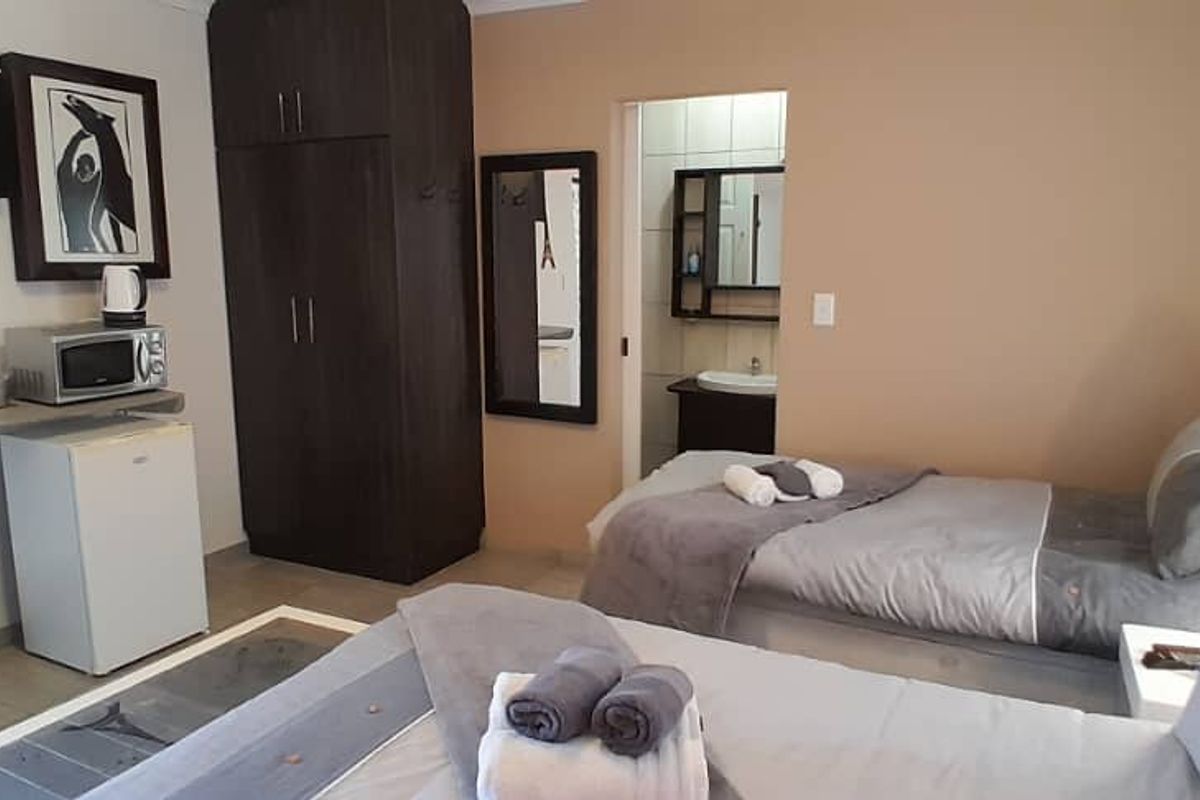 Swakopmund Guest House & Main House &  Flats For Sale - Photo 4