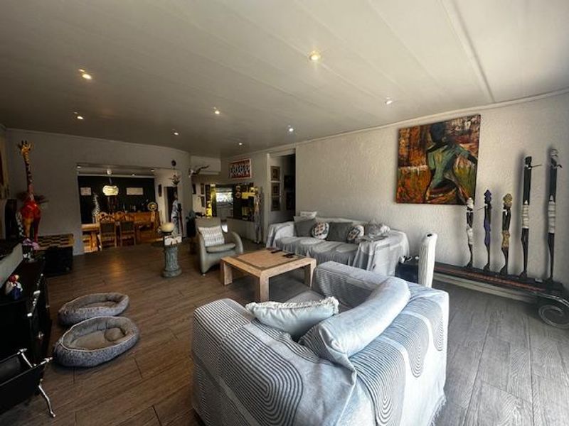 Double the Home. Double the Lifestyle. Double the Opportunity. - Photo 9