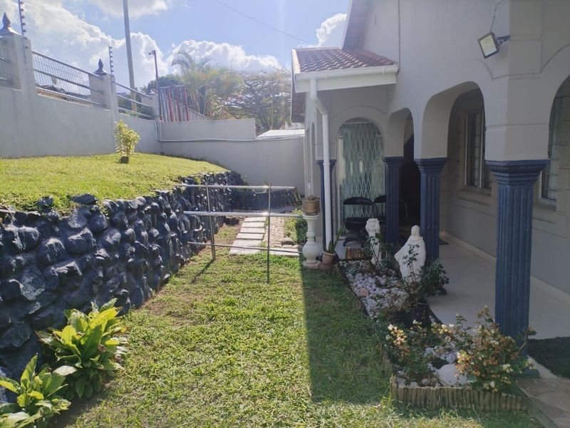 Chill Out in Savannah Park: Your Perfect Family Pad Awaits! - Photo 3