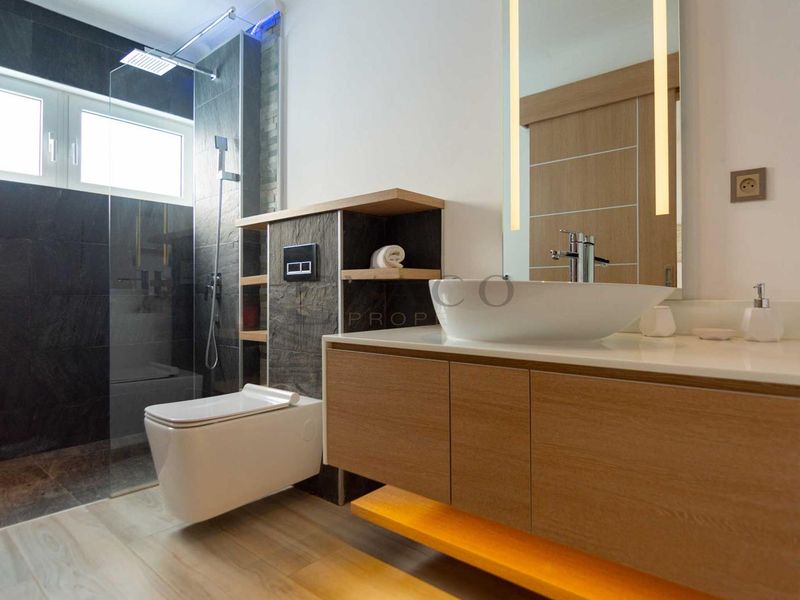 LUXURY VILLA READY FOR IMMEDIATE ENJOYMENT. - Photo 7