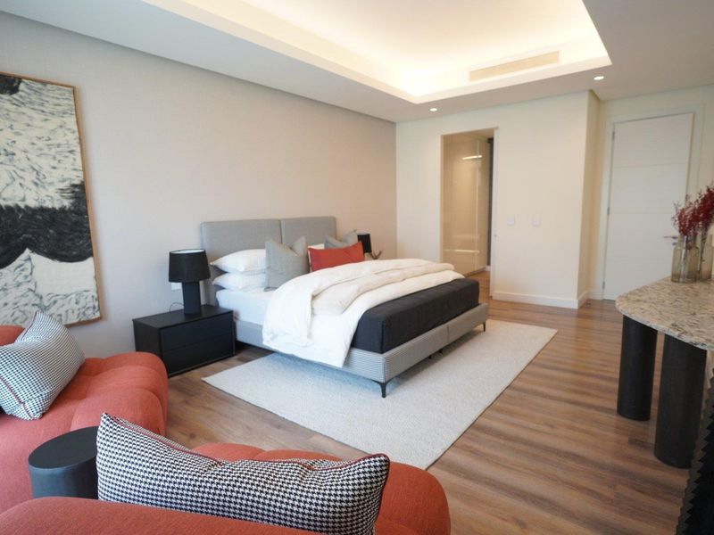 Luxury Fully Furnished 2-Bedroom Apartment - Photo 3