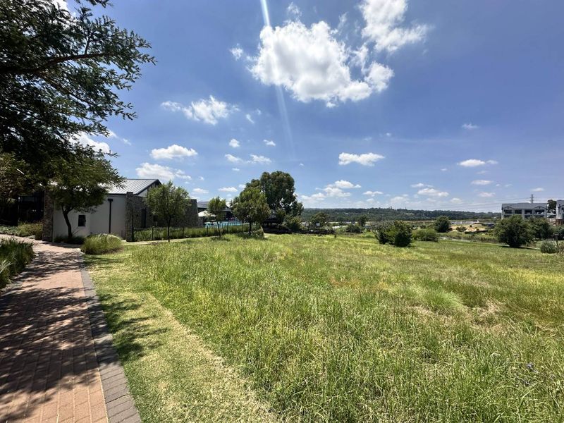 Very Well Priced 2 Bedroom On The Greenbelt For Sale In The Reid!!! - Photo 10