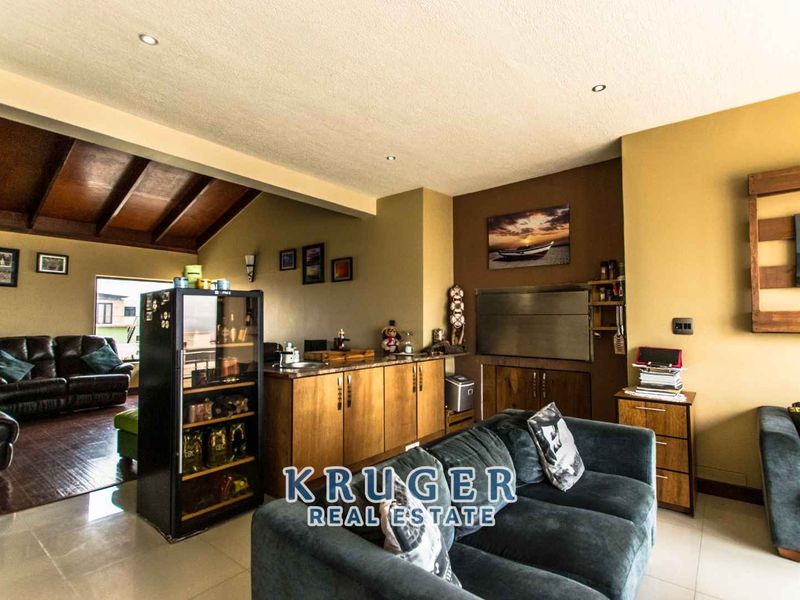 5-BEDROOM HOME FOR SALE - Photo 3