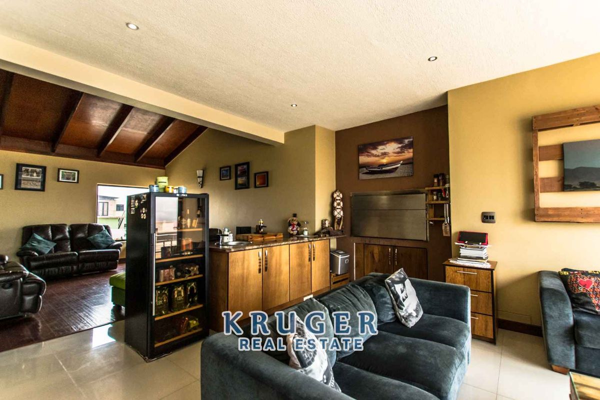 5-BEDROOM HOME FOR SALE - Photo 3