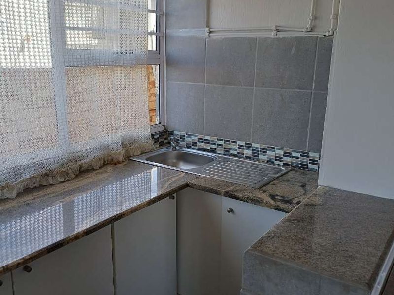 Spacious ground  floor unit. Great investor opportunity - Photo 6