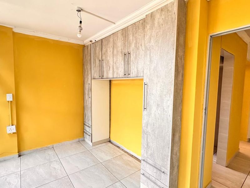 **Charming 1-Bedroom Apartment with Modern Amenities** - Photo 6