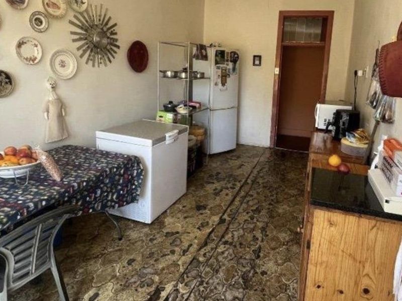 6-Bedroom Semi-Detached Home for Sale – Bezuidenhout Valley, Johannesburg Prime Location | Dual-Living | Investment Potential - Photo 3