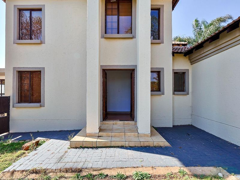 3 Bedroom House in Meadow Glen Estate, Moreleta Park - Photo 3