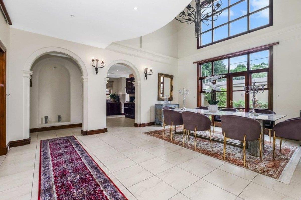 4-Bedroom Luxury Villa | Millionaires’ Row, Sandton - Photo 2