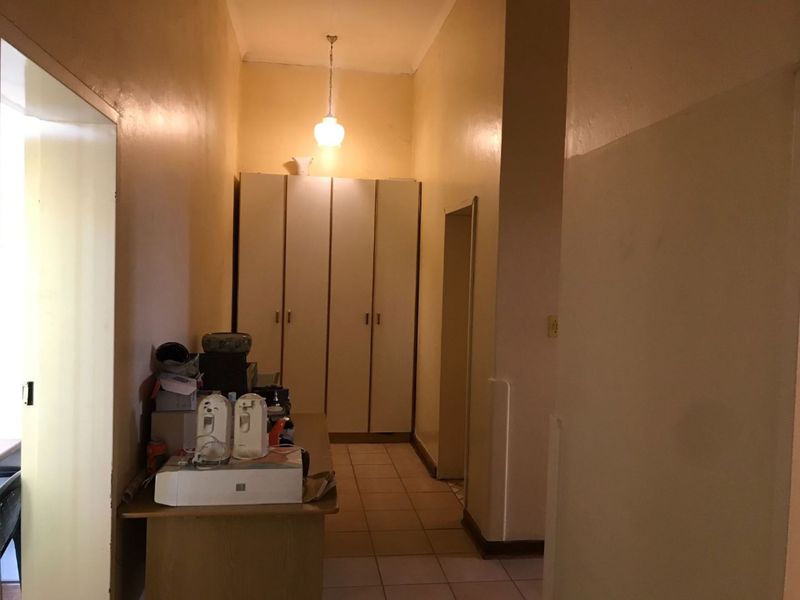 Great potential and opportunity for the entrepreneur or investor. - Photo 5