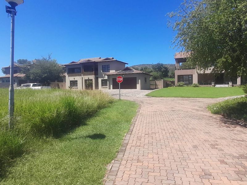 Large Flat Stand Jacana Bay! - Photo 8