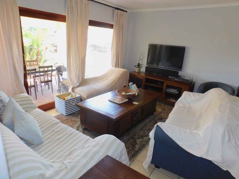 3 Bedroom freehold cluster for sale in Douglasdale - Photo 5