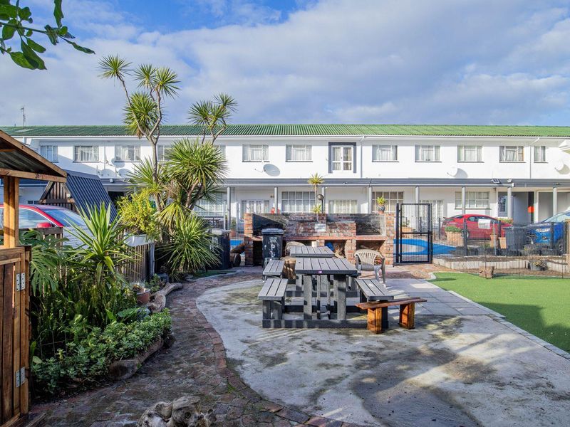 Charming Studio Apartment in Secure Plumberry Square – Plumstead, Cape Town - Photo 7