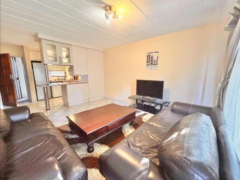 Charming 3 bedrooms ground floor apartment for sale in Centurion - Photo 4