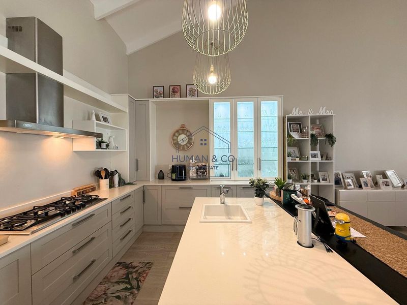 Modern and elegant 3-bedroom Home in Meersig - Photo 7