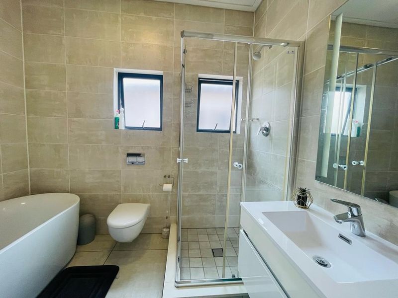 2 Bed Furnished Apartment for Rent in Waterfall - Photo 9