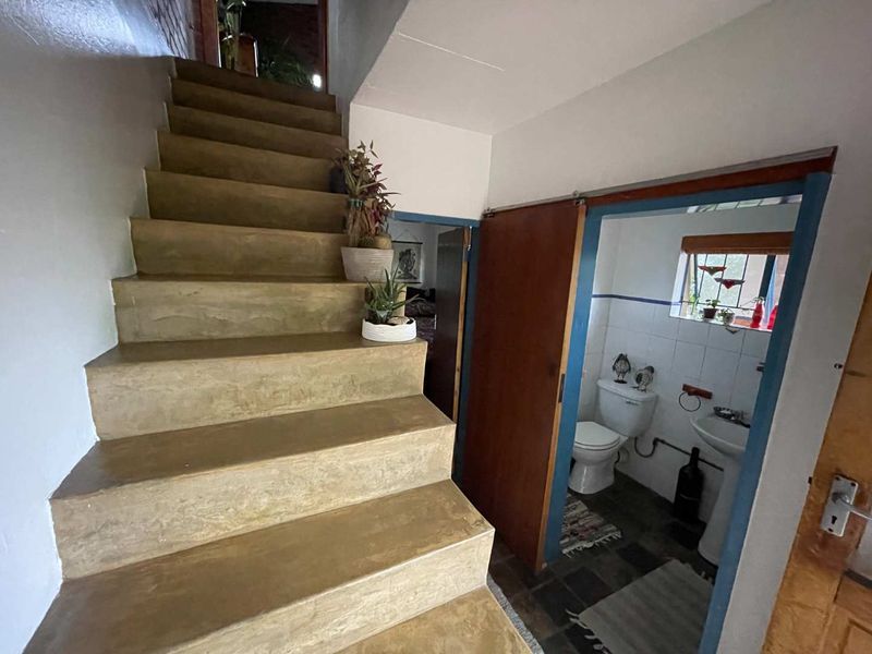 2 Bedroom, 2 Bathroom Cottage including ELECTRICITY, WATER AND SOLAR - Photo 6