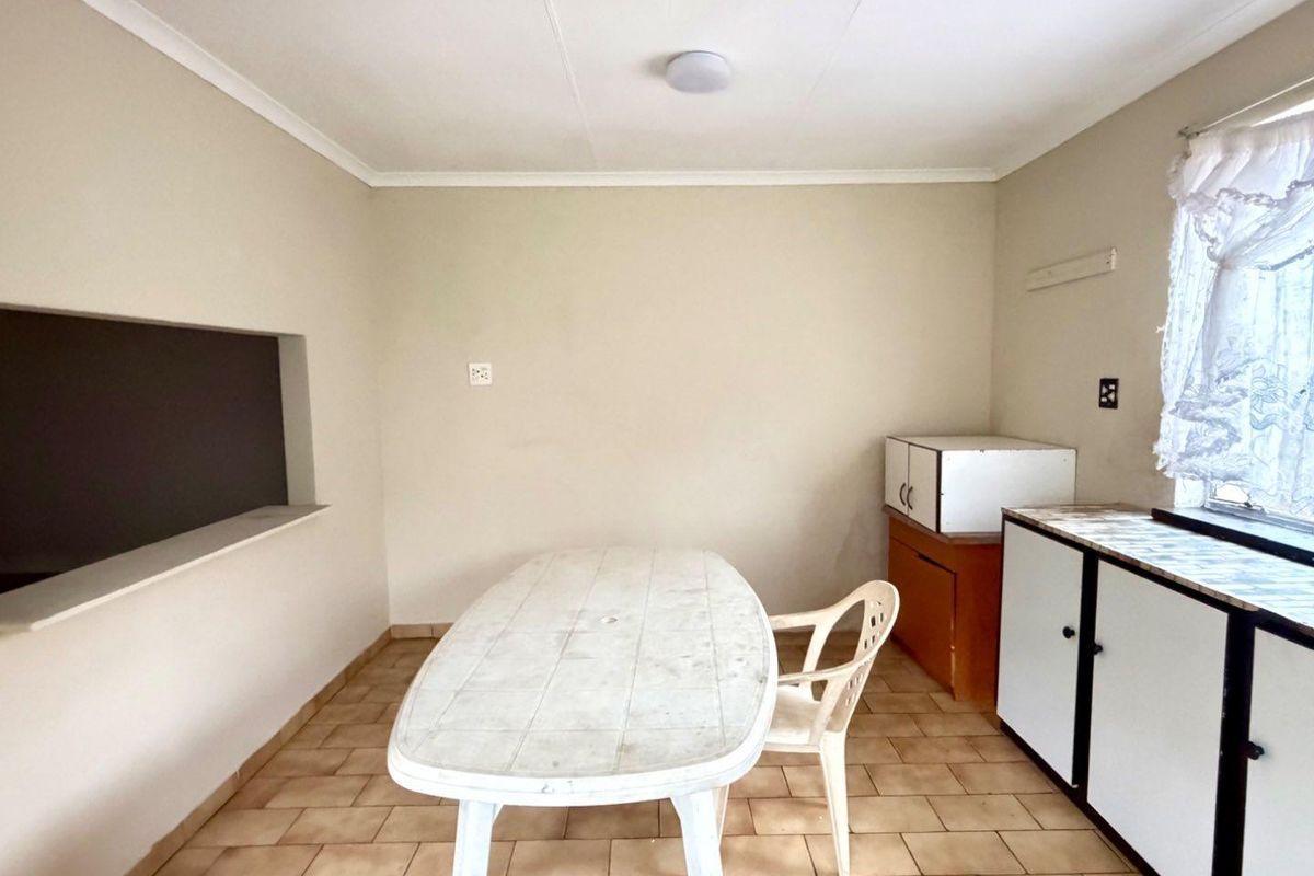 Dual Living Dream: Two Homes, Endless Possibilities! - Photo 3