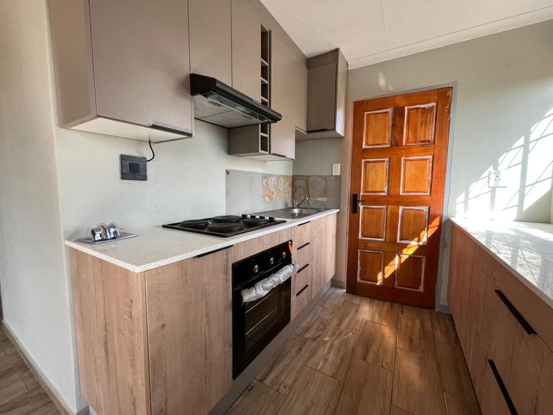 NEW RELEASE ON THIS ESTATE - COME QUICK AND HAVE A LOOK !!! - Photo 4