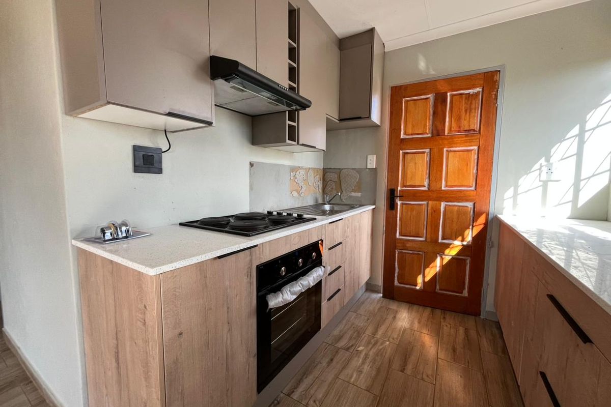 NEW RELEASE ON THIS ESTATE - COME QUICK AND HAVE A LOOK !!! - Photo 4