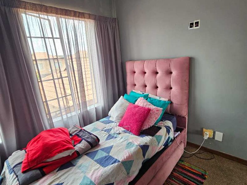 4 bedroom charming townhouse - Photo 7