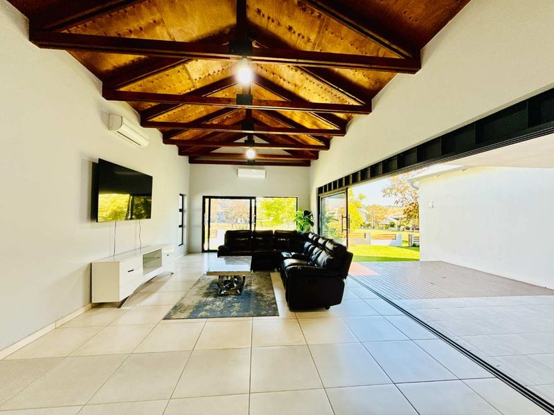 Modern Single-Level Family Home on the Green Belt in Copperleaf Golf Estate - Photo 5