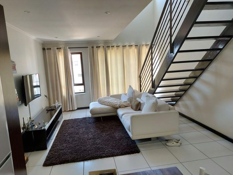 1 BEDROOM LOFT APARTMENT FOR SALE IN LONE HILL - Photo 10