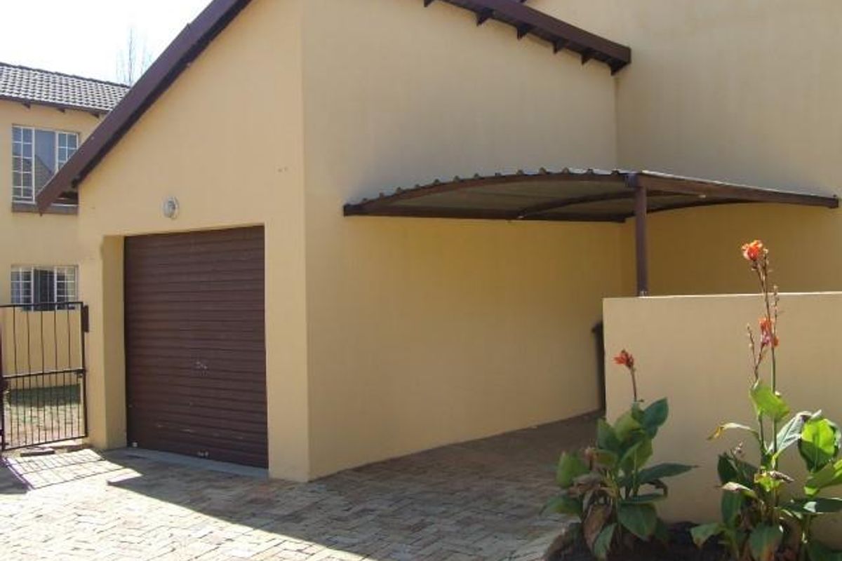 2 Bedroom Townhouse For Sale - Photo 3