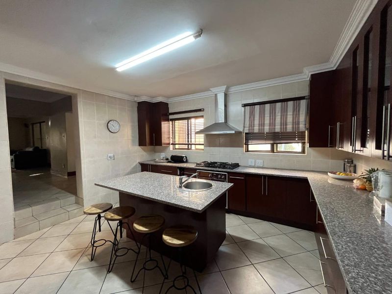 4 Bedroom house in The Wilds - Photo 8