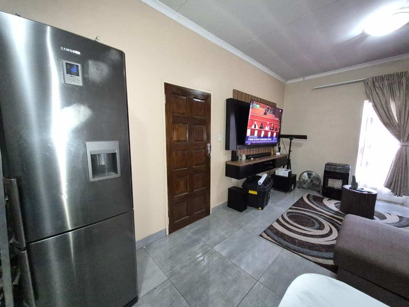 1 Bedroom apartment to rent in Norkem Park Ext 2 - Photo 2
